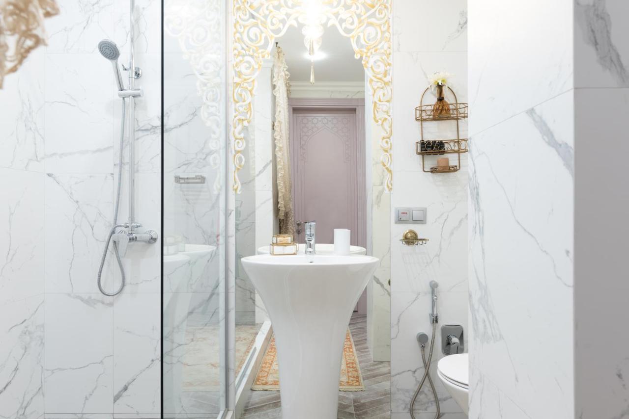 Mr Grey Boutique Hotel Odessa Exterior photo