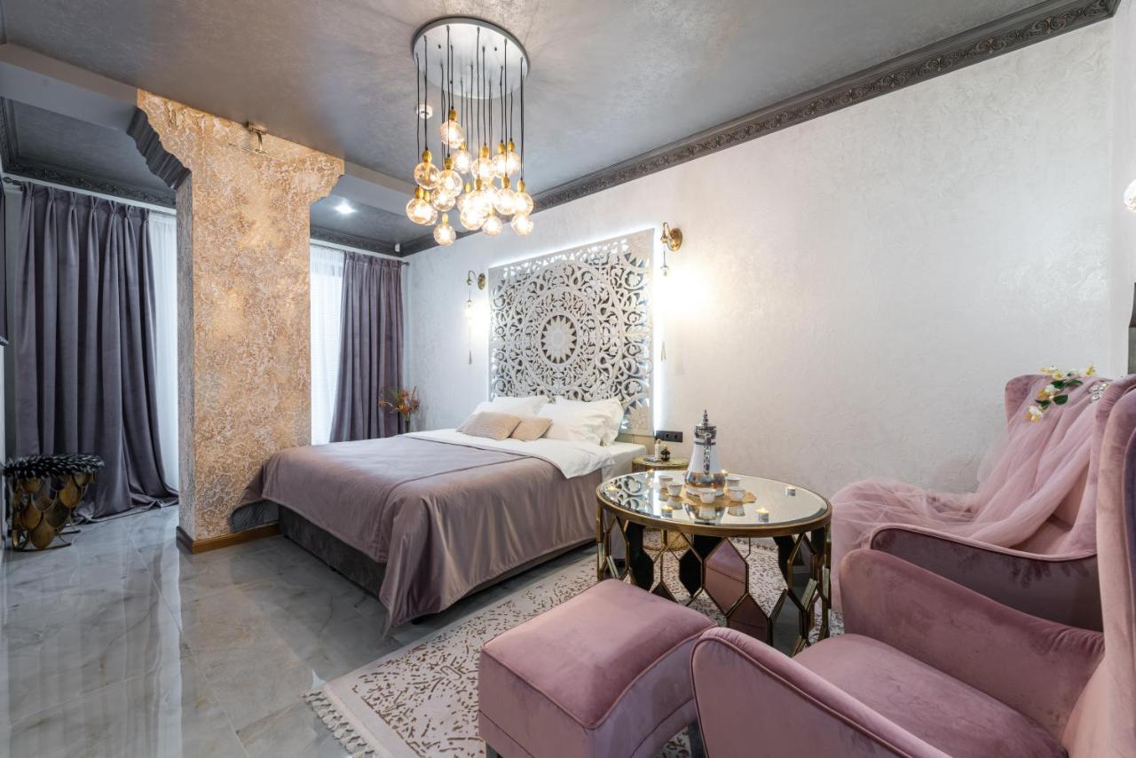 Mr Grey Boutique Hotel Odessa Exterior photo